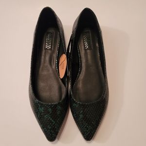 Forever 21 Snakeskin Flats